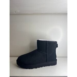 UGG Classic Mini II